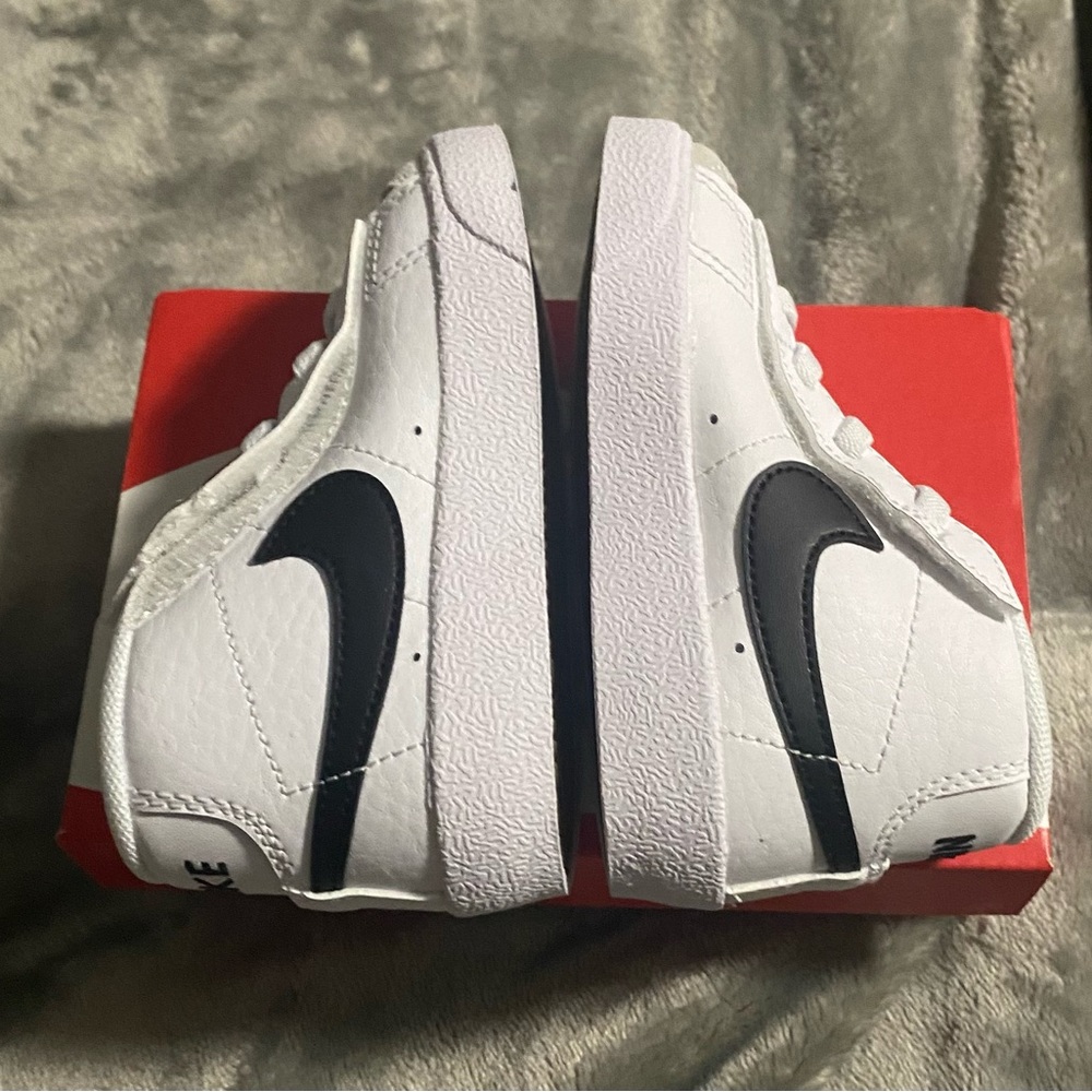 Size 6c, brand new in box